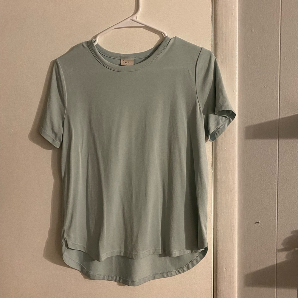 Light Blue/Teal T-Shirt, Relaxed Fit - Size Small